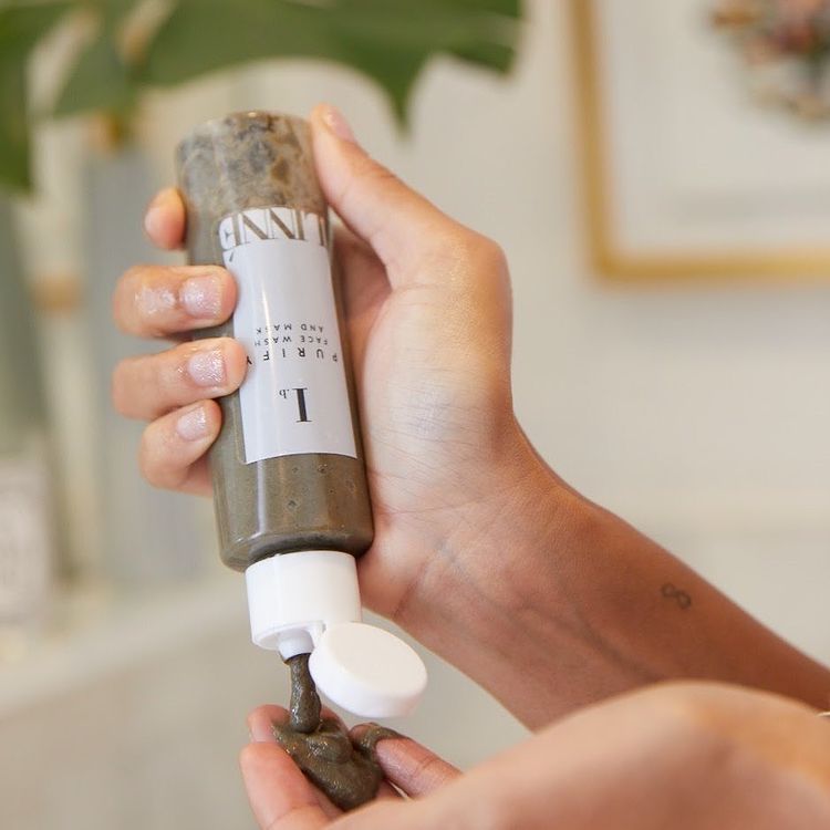 THE CLEANSER THAT DOES IT ALL